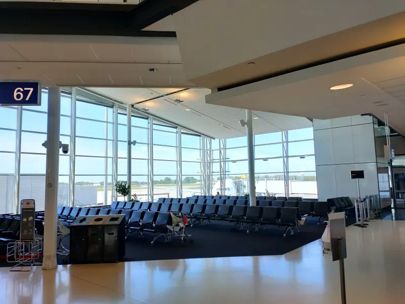 MontrealAirport2.webp